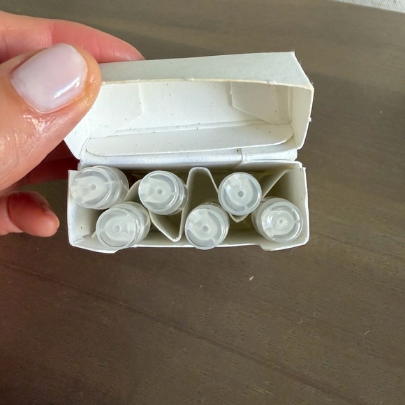 Henry Rose Discovery Set Eau De Parfume x12 - Picture 4 of 8